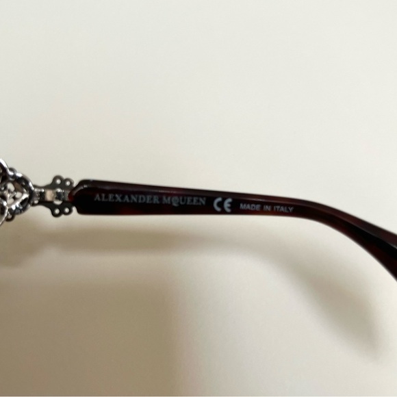 Alexander McQueen Skull sunglasses - Picture 8 of 8
